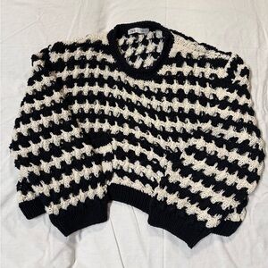 Zara Black and Cream Knit Sweater #639